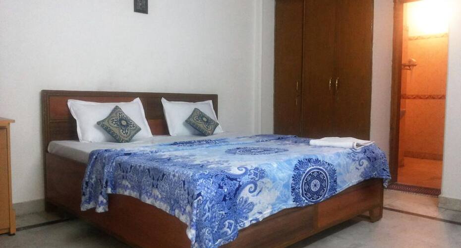 Redleaf Service Apartments, New Delhi 1